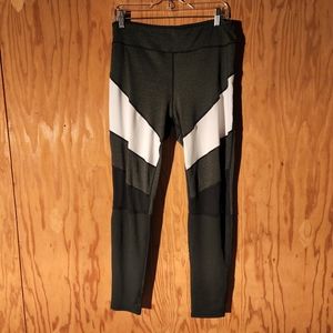 TRENDZ Gray, Black And White Leggings With Sheer Fabric at Front of Knee Sz Larg